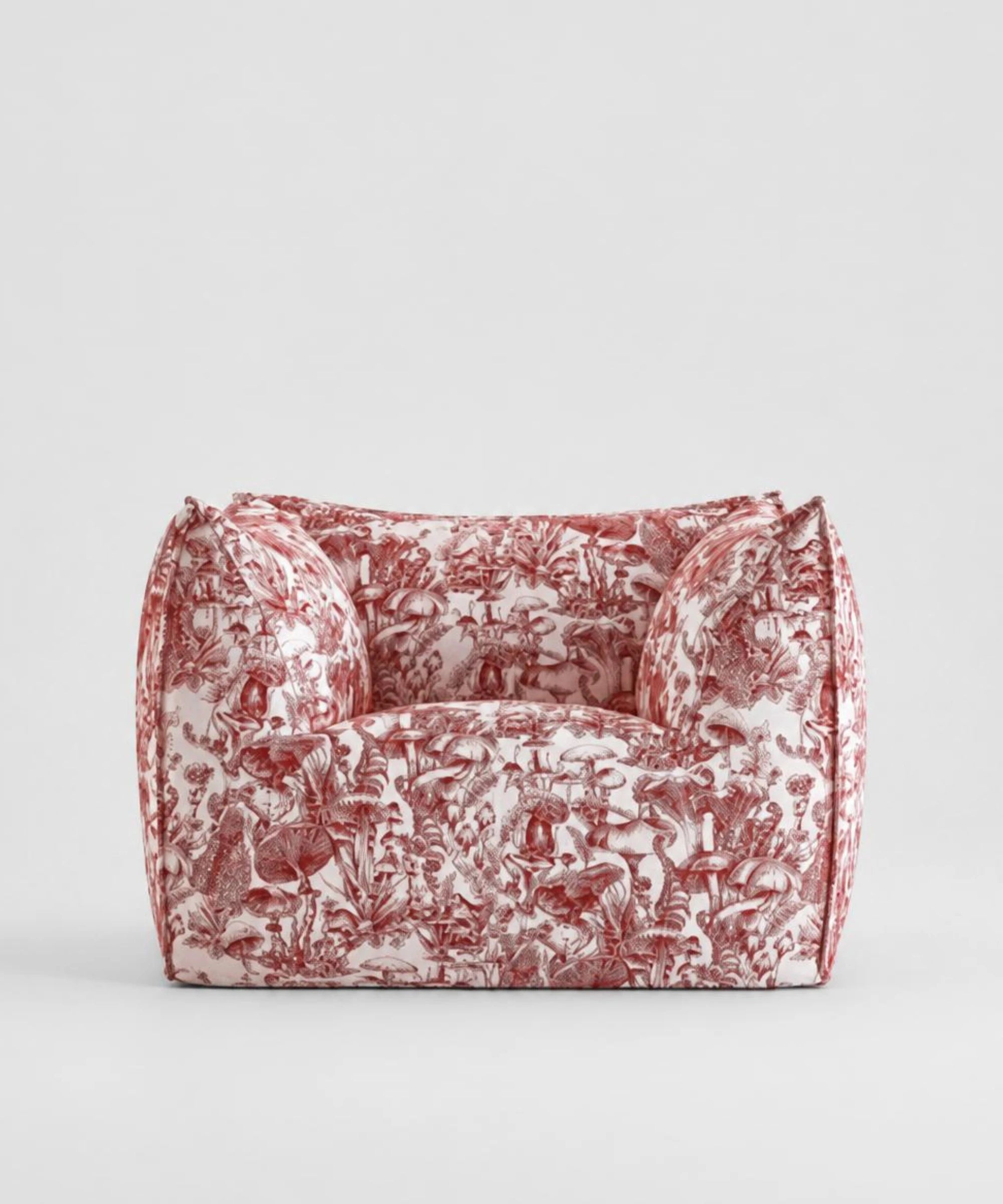 Poltrona B&B Italia Le Bambole x Stella McCartney design Mario Bellini con rivestimento Fungi Forest vista frontale