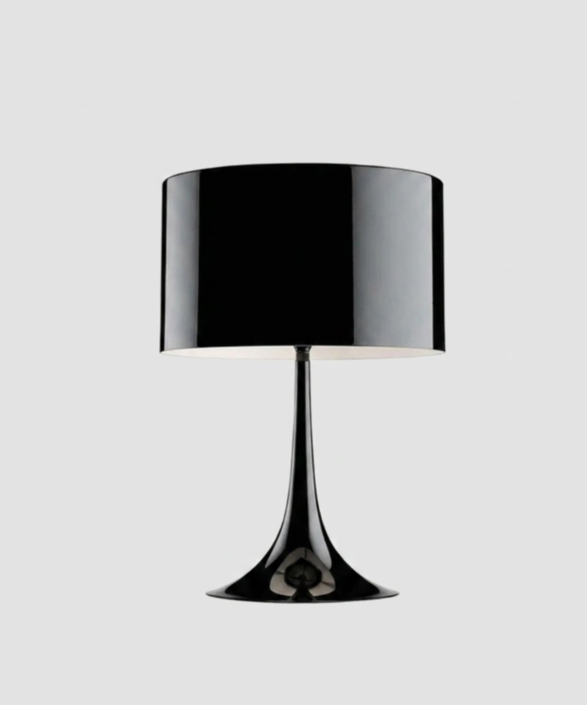 Lampada da tavolo Flos Spun Light Table T1 in metallo nero lucido con diffusore ampio e base conica