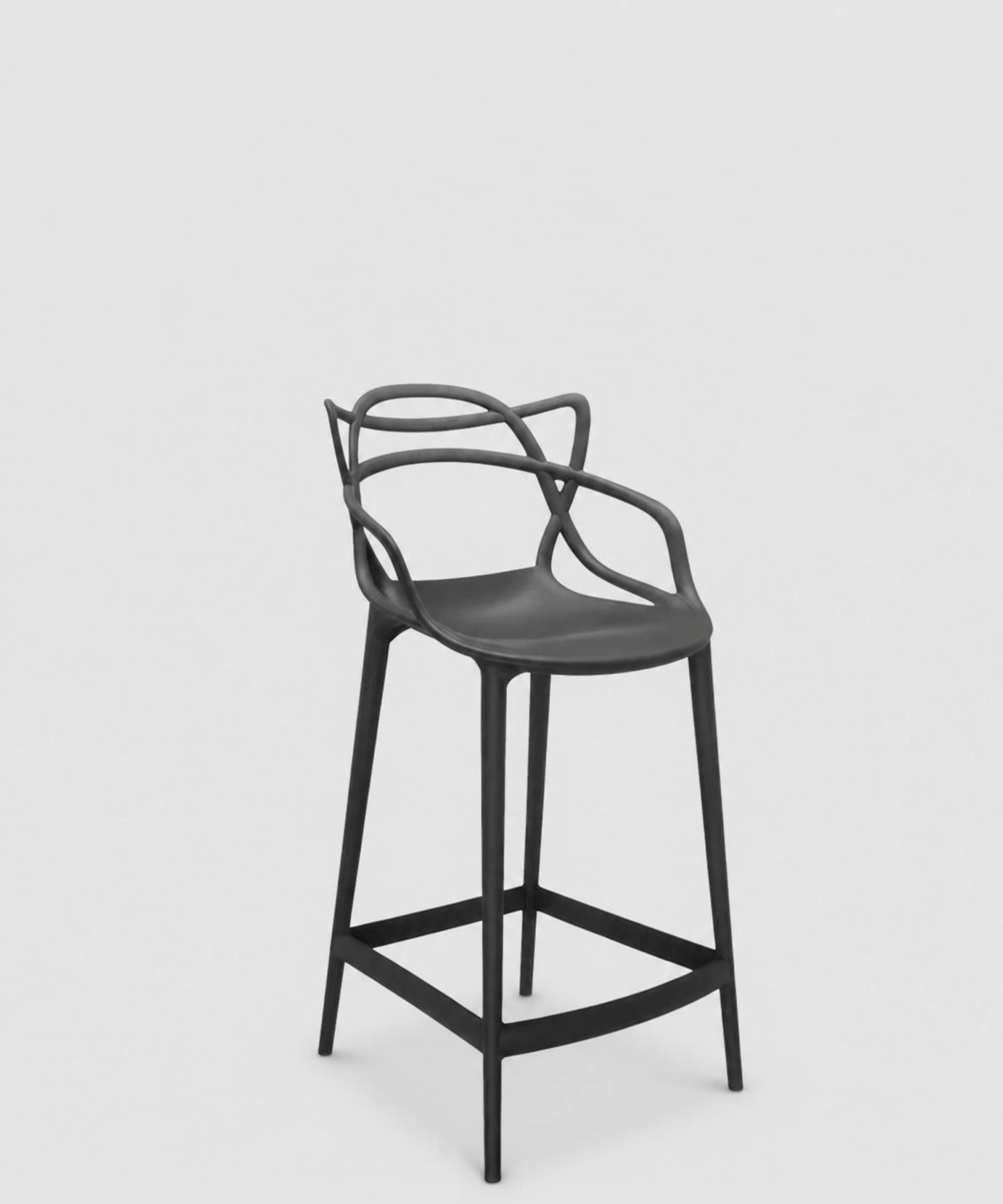 Sgabello bar Masters Kartell nero vista laterale con schienale intrecciato iconico 