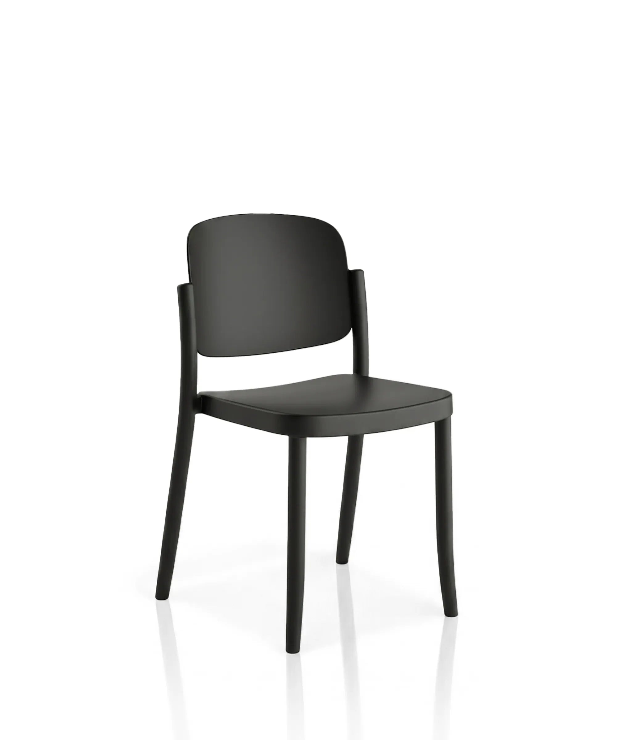 Sedia con braccioli Piazza 2 design Jun Yasumoto in polipropilene riciclato nero